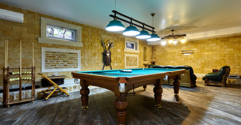 kelder inrichten extra leefruimte man cave